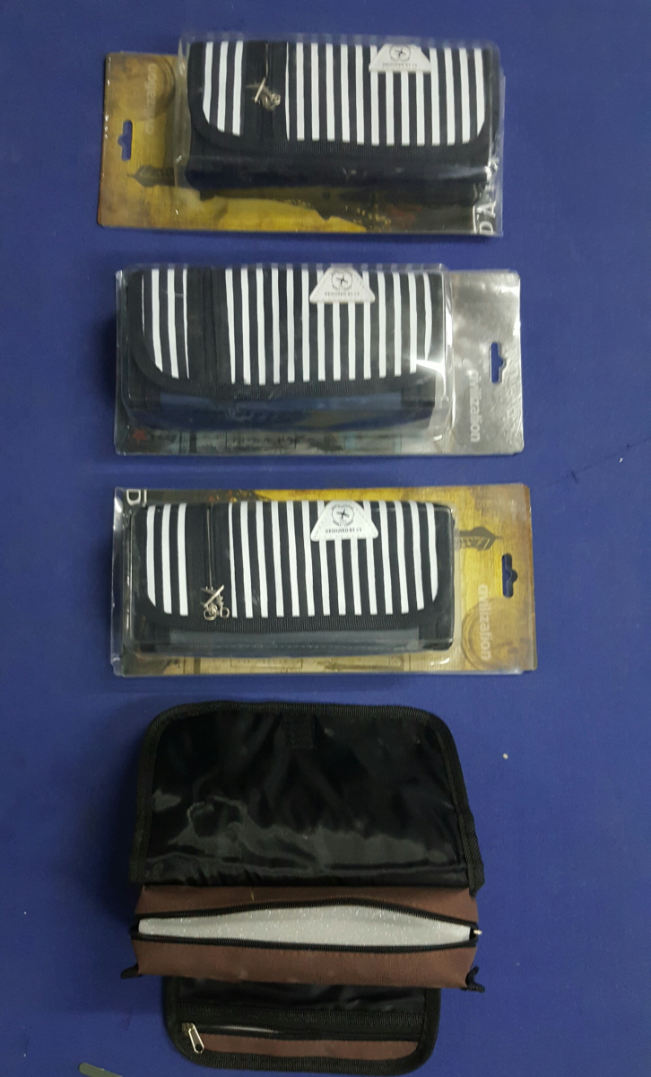 1711 POUCH